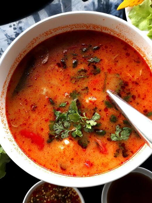 Том Ям Кунг