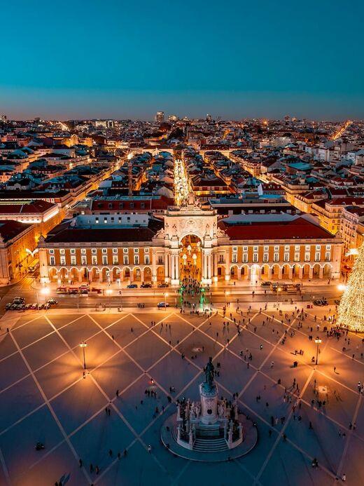 Площадь Коммерции