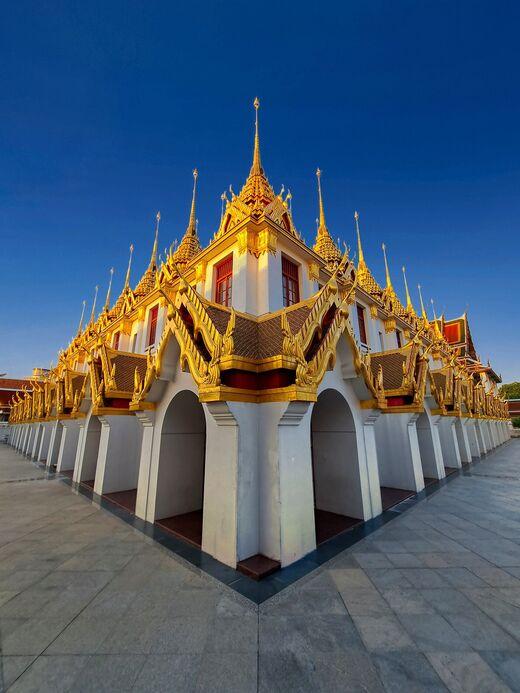 Лоха Прасат (Металлический замок)