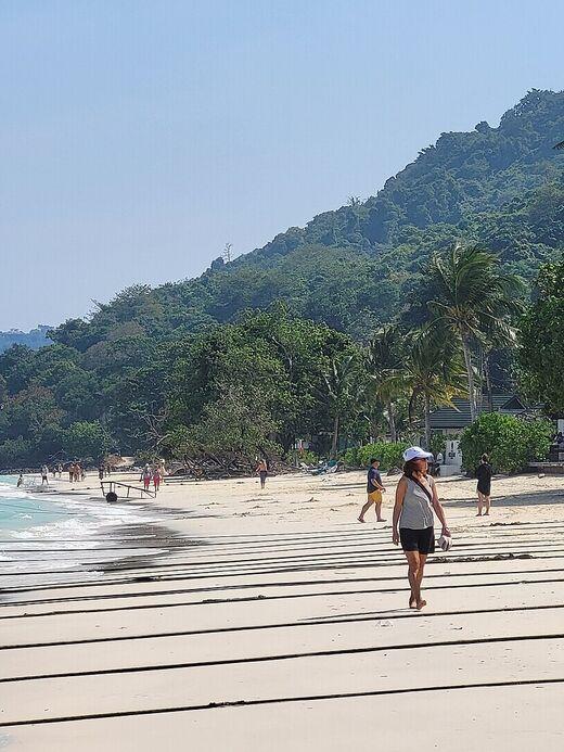 Пляж Лаем Тонг