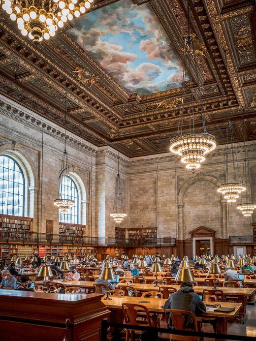 Нью-Йоркская публичная библиотека